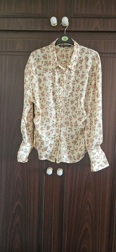 Women floral blouse size 12 - floral,