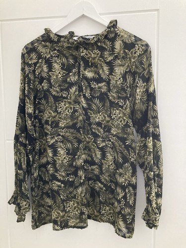 Zara green and black - palm, leaf