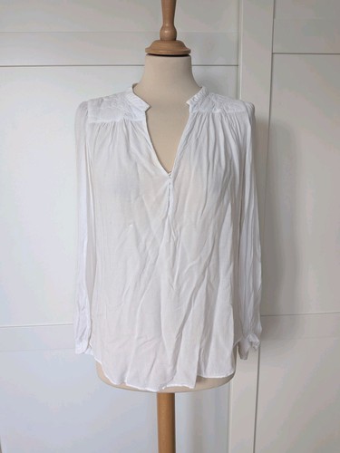 Zara white soft lightweight